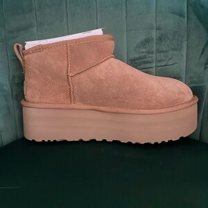 UGG Ultra mini platform